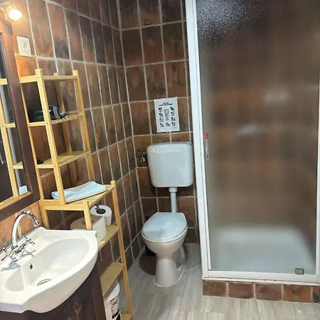 Hollokoeves Vendeghazak