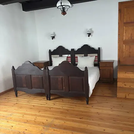 Hollokoeves Vendeghazak Hollókő