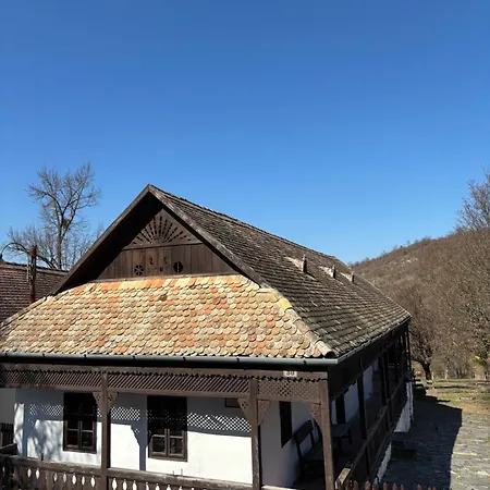 Hollokoeves Vendeghazak * Hollókő