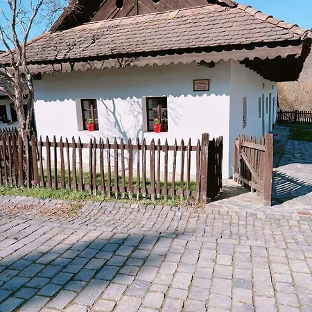 Hollokoeves Vendeghazak * Hollókő