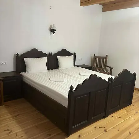 Tatil parkı Hollokoeves Vendeghazak