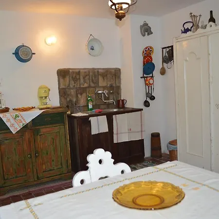 Hollóköves * Hollókő