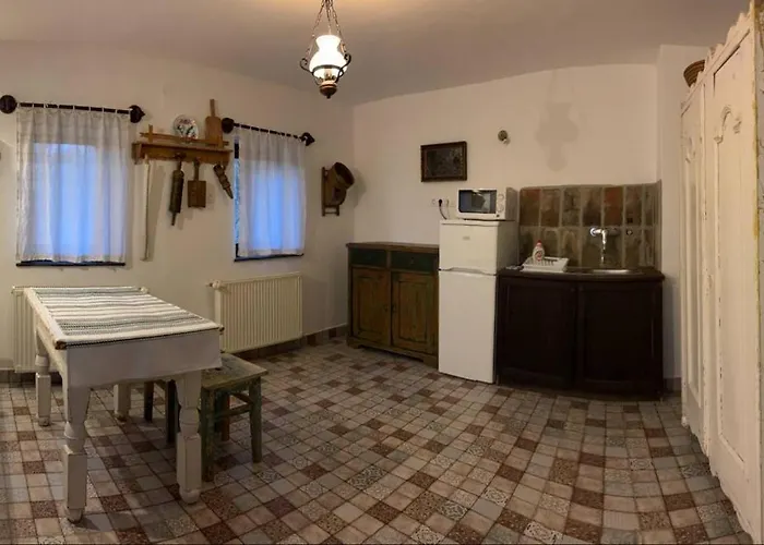 霍洛可维斯凡德哈扎克假日公园 Hollókő