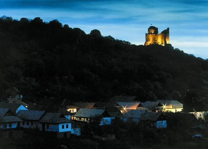 霍洛可维斯凡德哈扎克假日公园 Hollókő