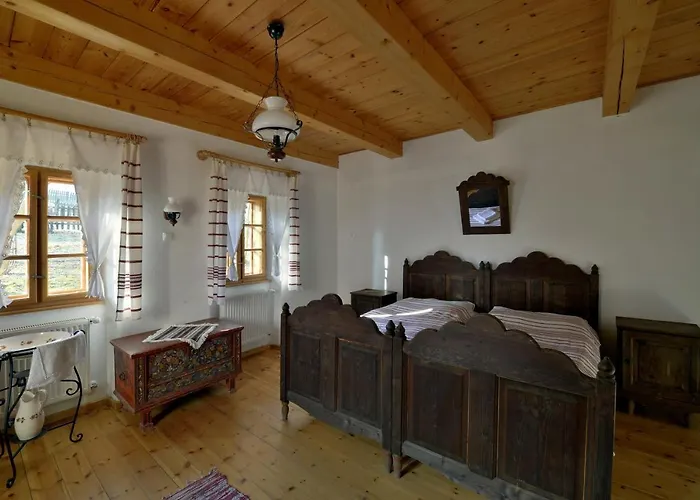 霍洛可维斯凡德哈扎克假日公园 *